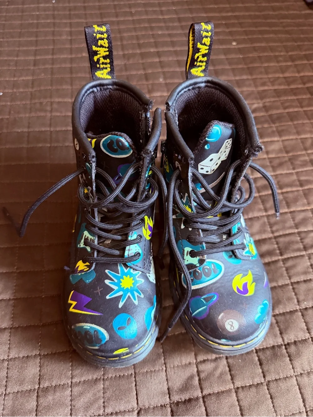 Dr. Martens Black Space Graphic Boots toddler 9